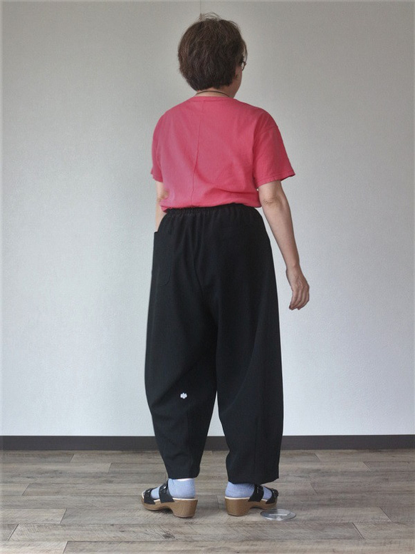 着物リメイク　桐家紋絽つぼみパンツ 6枚目の画像