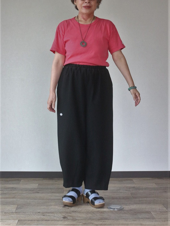 着物リメイク　桐家紋絽つぼみパンツ 1枚目の画像