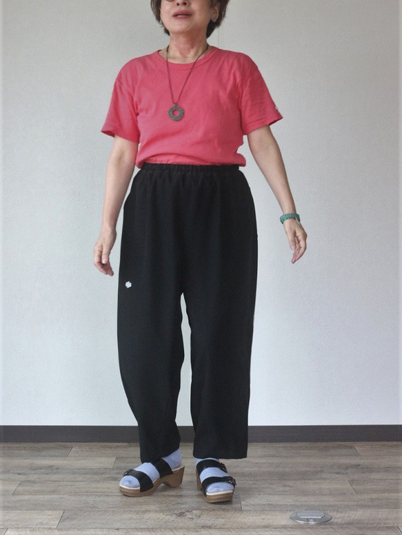 着物リメイク　桐家紋絽つぼみパンツ 2枚目の画像