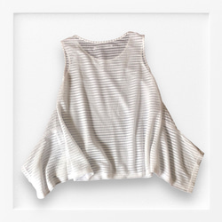 裾が揺れて大人っぽい涼しく重ね着できるシースルーのフィッシュテールノースリーブタンクトップカットソー白 16枚目の画像