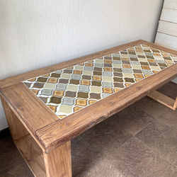 レトロなかわいさが魅力のランタンタイル カフェテーブル ブラウン系