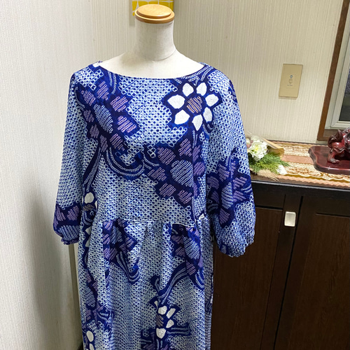 売り切れ在庫なし有松絞り・鳴海絞り 可愛い花模様 紺色 風が