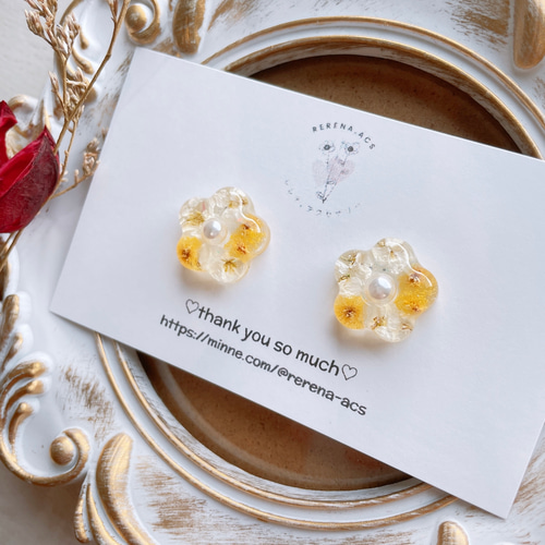 格安SALEスタート！ ちょこんとお花 レジンアクセサリー レジン フラワー お花 花 イヤリング・ノンホールピアス