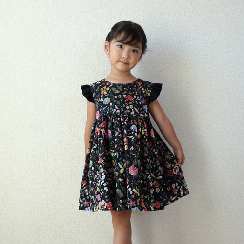 リバティタナローン使用ワンピース 新作] リバティタナローン使用 フローラルワンピース 子供服 B