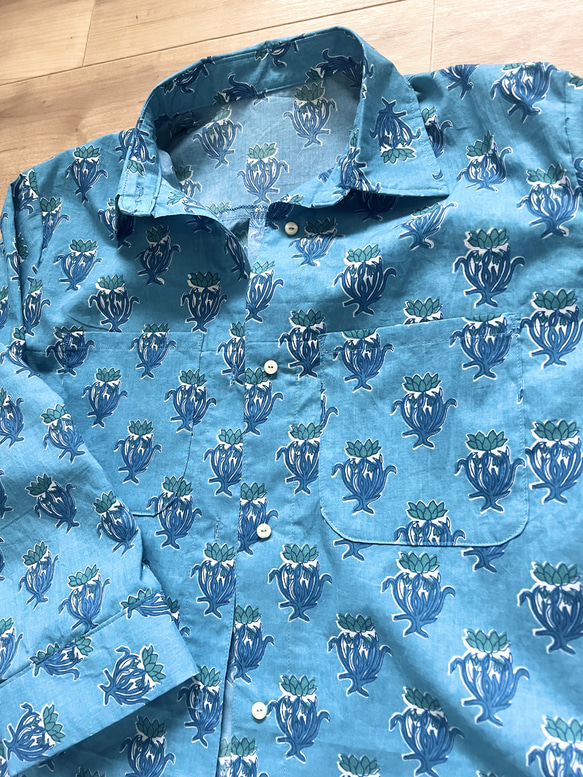 インド綿　オーバーシャツ　ブルー　ブロックプリント　ブラウス　ゆったりサイズ　夏 8枚目の画像