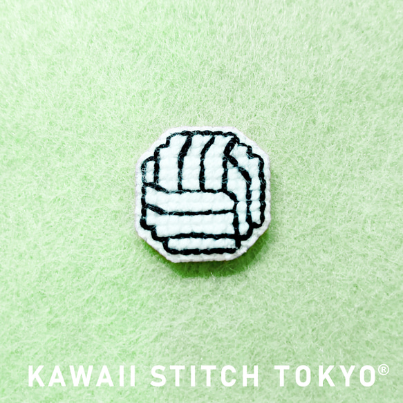 バレーボール【ブローチ】バッチ バッジ 部活 応援 スポーツ 刺繍 かわいい クロスステッチ ポップ オーダーメイド 1枚目の画像