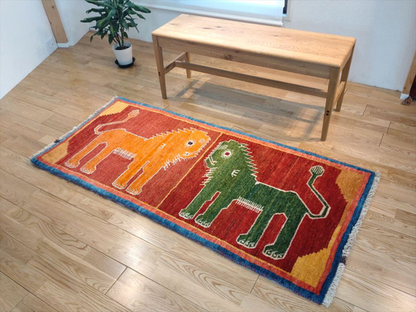 トライバル絨毯フェア】ペルシャ絨毯 シラーズ ライオン オレンジ 緑