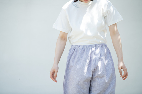 Organic Cotton ゆったり７分丈パンツ　ラベンダー染め【葉模様生地】 3枚目の画像