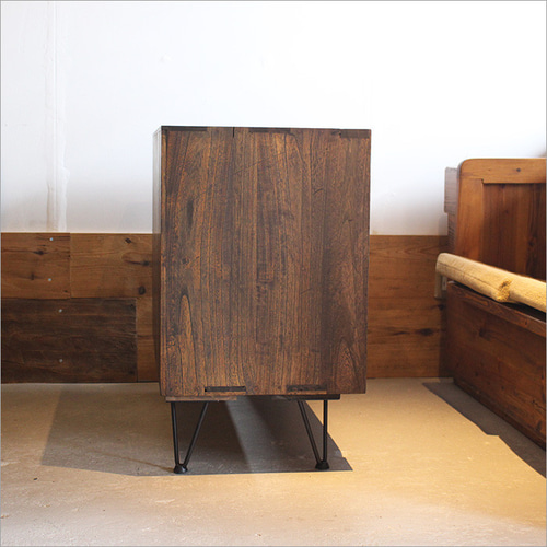 古い和箪笥をリメイクした 和モダンチェスト｜杉×桐の2段収納家具