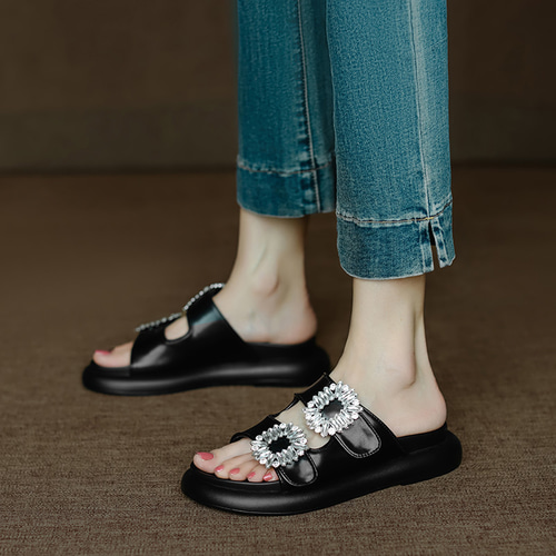 Pretty Ballerinas♪メタリックナッパレザー製フラットサンダル Pretty Ballerinas♪メタリックナッパレザー製フラットサンダル