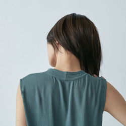 V領背心 - 藻綠V-neck draped sleeveless blouse - Green 第6張的照片