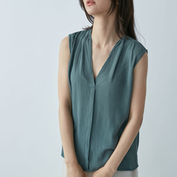 V領背心 - 藻綠V-neck draped sleeveless blouse - Green 第1張的照片