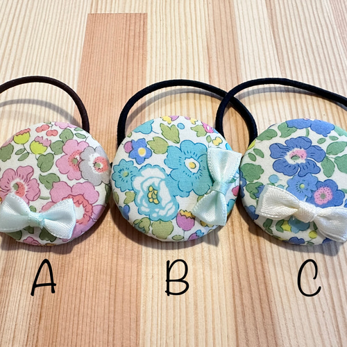 5⁑ リバティのヘアゴム（44ミリくるみボタン）リボン ヘアゴム  