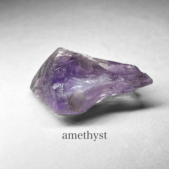 Rio Grande do Sul amethyst / ブラジル リオグランデ・ド・スール州 セクターアメジストN 1枚目の画像