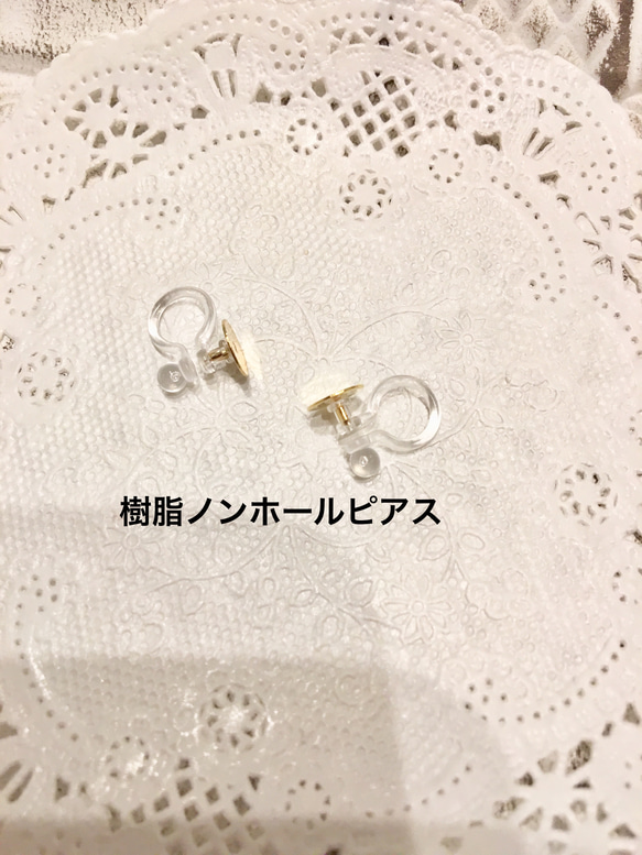 《再販》プルメリアとゴールドスクエアのピアス/イヤリング 4枚目の画像