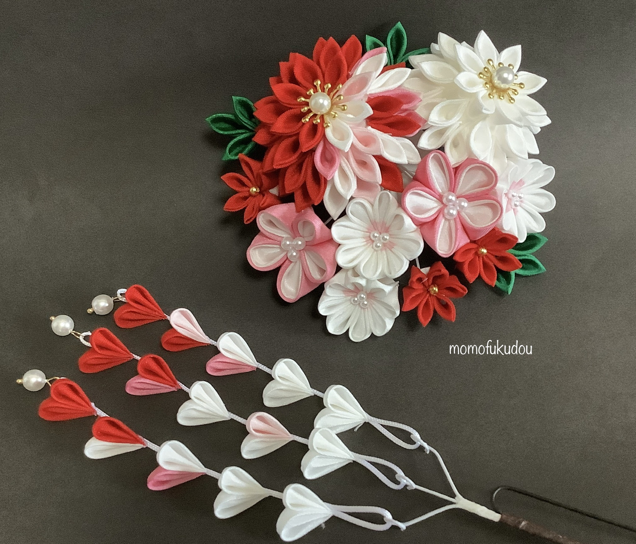 髪飾り　☆3928☆ en/プロフ必読様　つまみ細工　成人式　卒業式