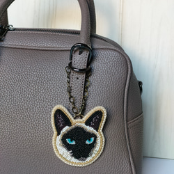 ビーズ刺繍◆猫のバッグチャーム＊シャム 10枚目の画像