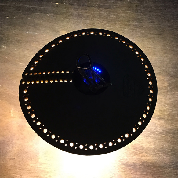ゴールZERO　ライトハウスマイクロ・フラッシュ用　穴装飾レザーシェード単品 3枚目の画像