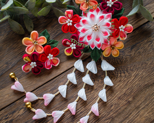 【囲み】0001  つまみ細工 髪飾り 成人式 七五三 囲み】0045 つまみ細工 髪飾り 成人式 七五三 入学 卒業 コーム 88made