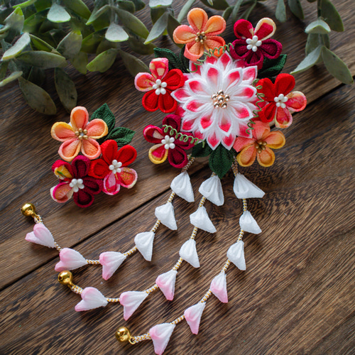 囲み】0045 つまみ細工 髪飾り 成人式 七五三 入学 卒業 コーム 88made