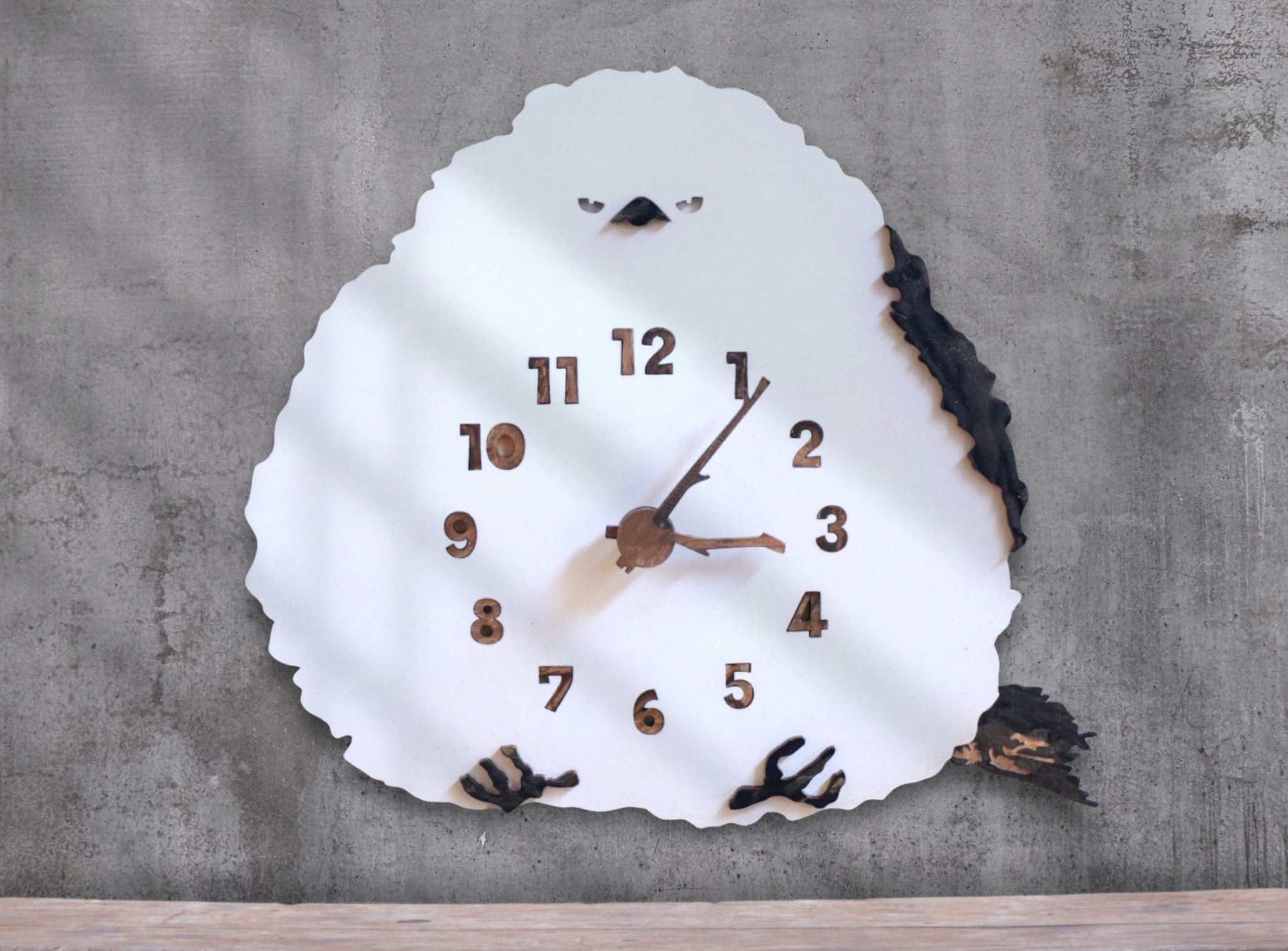 お腹が空いてる？シマエナガ レギュラーサイズ 時計 木製 掛け時計