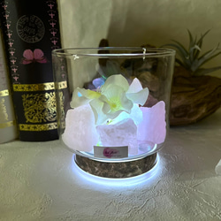 やさしく光る天然石のアロマディフューザー【白紫陽花 】 1枚目の画像