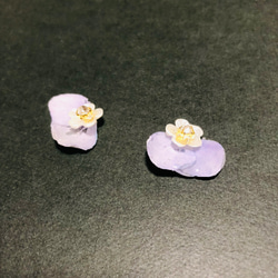 紫陽花の花飾り　ピアス・イヤリング 2枚目の画像