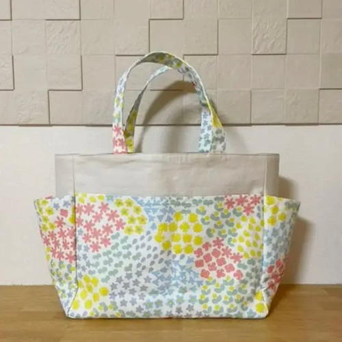 大容量☆サイドポケットつきトートバッグ トートバッグ fleur 通販  