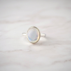 Opal ring -オパール ウォーターオパール プレシャスオパール 1点もの 彫金 天然石リング 重ね付け- 2枚目の画像