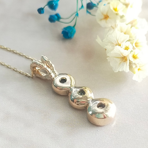 k10YG］〜織姫の願い〜バイカラーサファイアペンダントトップ バー