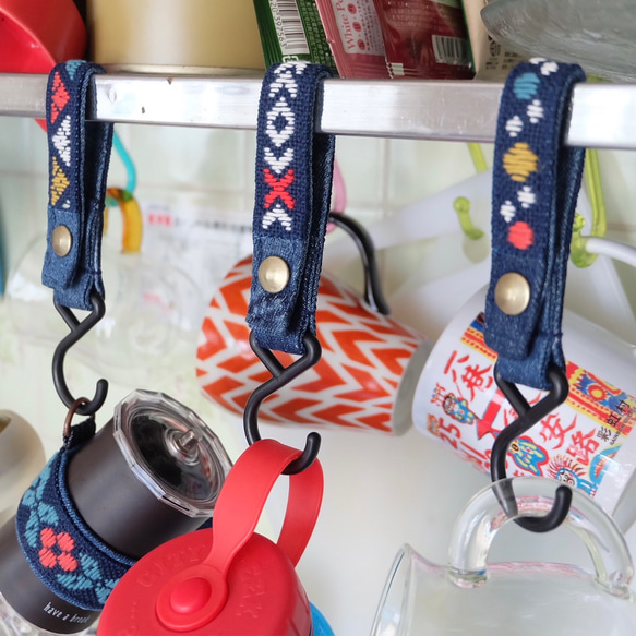 Kogin刺繡戶外掛鉤☺︎ 簡約 [露營 ☺︎ 刺繡] 牛仔布改造 ☺︎ 衣架掛鉤 ⌘ 接受客製化 ⌘ 第1張的照片