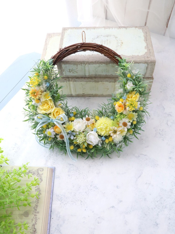 造花リース│黄色いミニバラ│アーティフィシャルフラワー｜両親贈呈品 5枚目の画像