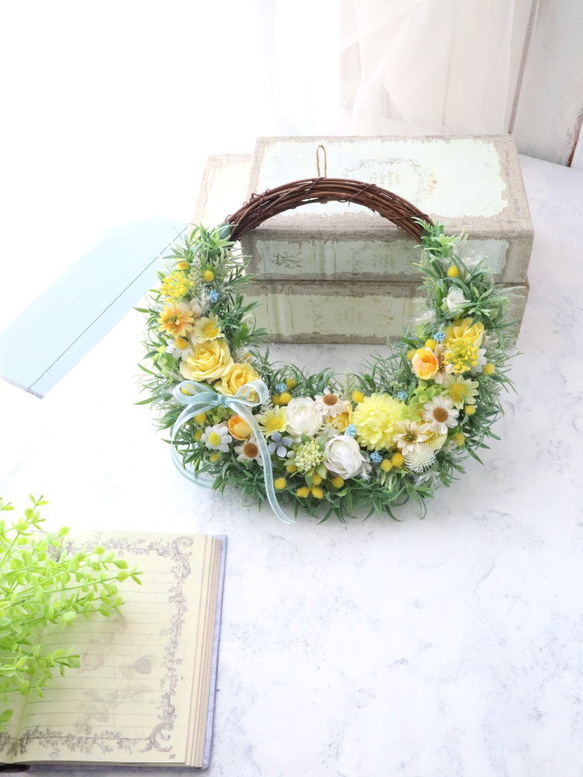 造花リース│黄色いミニバラ│アーティフィシャルフラワー｜両親贈呈品 10枚目の画像