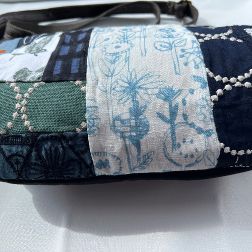 ミナペルホネン パッチ 三日月バッグ お値下げ ボディバッグ