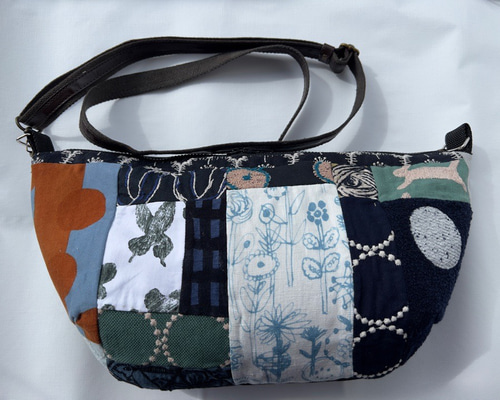 ミナペルホネン パッチ 三日月バッグ お値下げ ボディバッグ