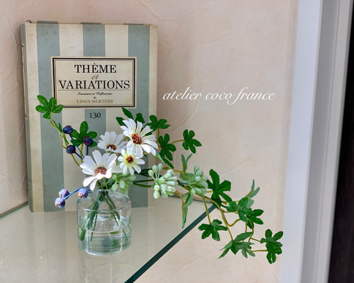 花と葉のデザイン 花瓶 花と葉のデザイン 花瓶 葉のテクスチャ花瓶 Sサイズ WH | Mulan Magnolia