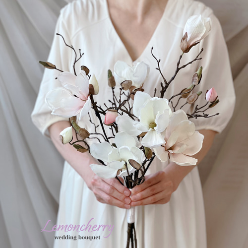 白とピンクのマグノリアのウェディングブーケ ブーケ Lemoncherie 通販  