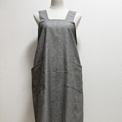 かぶるだけエプロン☆先染綿麻スペックでカジュアルに！（ブラック） 1枚目の画像