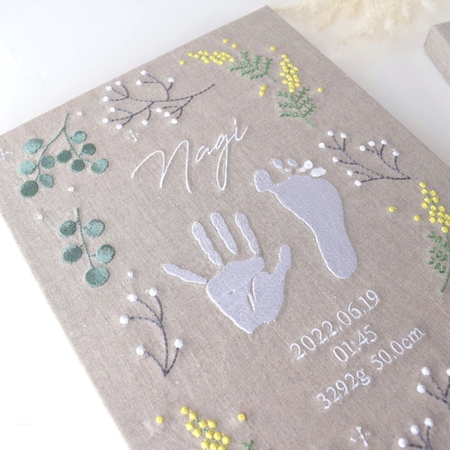赤ちゃんの手形足形 刺繍メモリアルパネル 《ボタニカル》A4