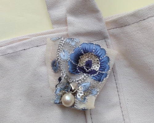 インド刺繍リボンのブローチ ブローチ 涼 通販 16175380｜Creema