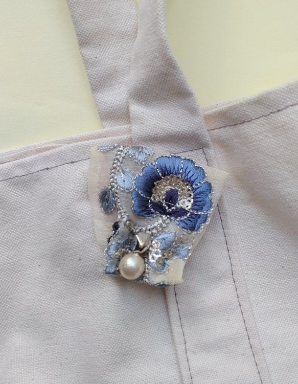 インド刺繍リボンのブローチ ブローチ 涼 通販 16175380｜Creema