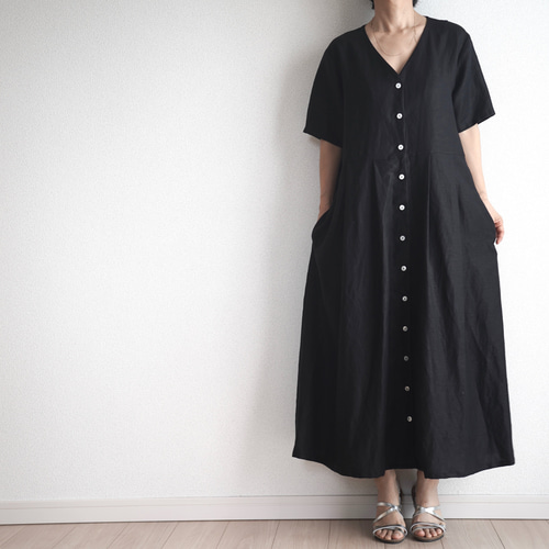 PLEATS PLEASE　前ボタン開き ワンピース 白い貝ボタンの前開きワンピース ブラック No.284 ワンピース Mauve