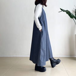 VカットAラインジャンパースカート♪　コットン素材　薄手デニム 3枚目の画像