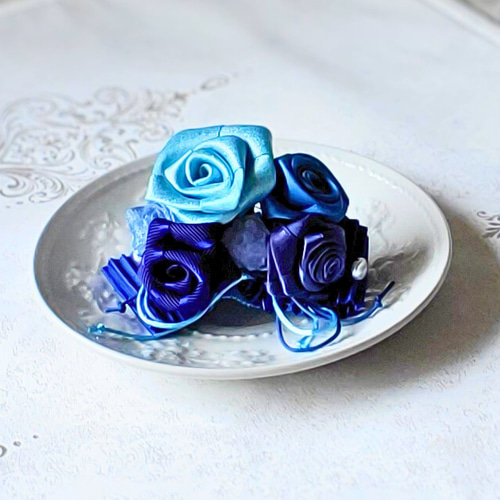 コサージュ ブローチ 薔薇 ローズリボン 巻きバラ プレゼント 卒