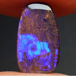 ミステリアスブルー♡ナチュラルボルダーオパール ルース 05 天然石 天然色 1枚目の画像