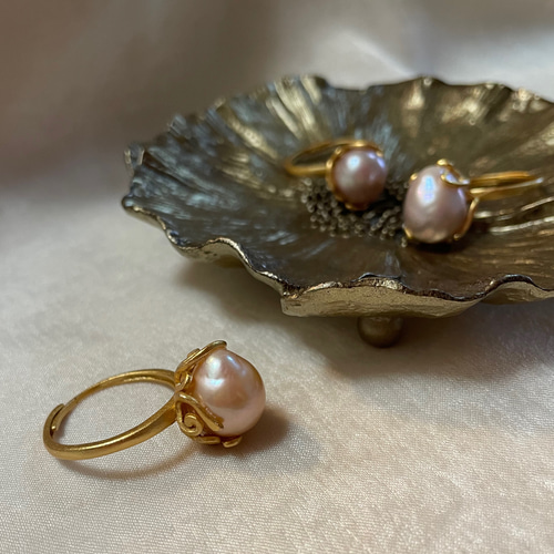 1点物】アンティーク風 真鍮大粒雫型淡水パールリング 12×10mm