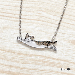 伸びる猫 ネックレス キジ白猫 ネックレス・ペンダント トト 通販