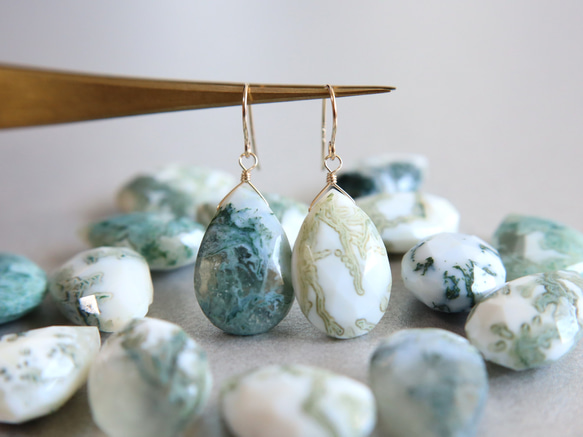 55様雪の中の針葉樹色のピアス 14kgf 淡水芥子パール　12月誕生石ジルコン 55様雪の中の針葉樹色のピアス 14kgf 淡水芥子パール 12月