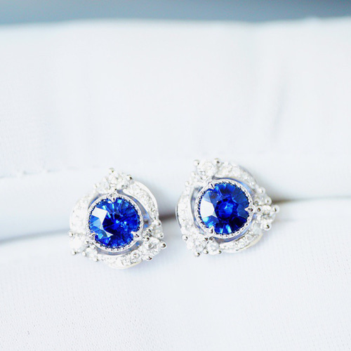 高貴」K18WG 天然サファイア 天然ダイヤモンド 成功 誠実 慈愛 9月  