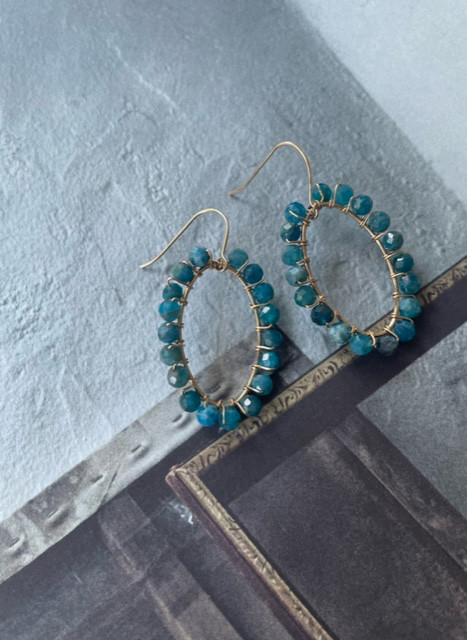 ブルーアパタイトオーバルピアス